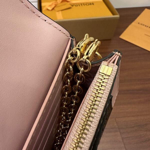 M67405 SHOULDER BAG - Image 12