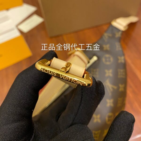 M43644 BUMBAG - Image 6