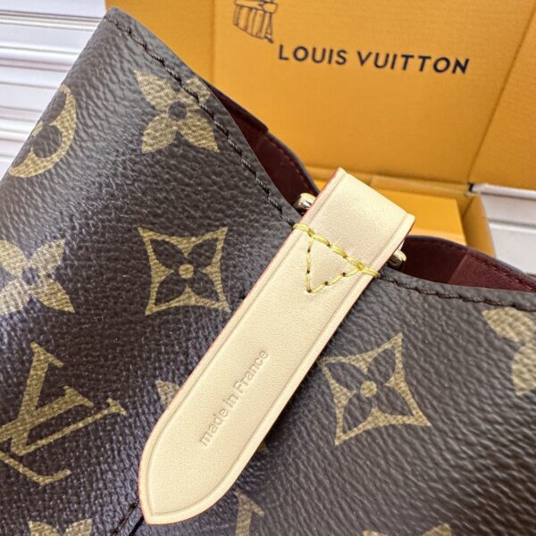 M46581 BB HANDBAG - Image 7