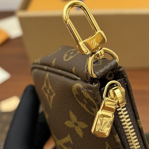 M44840 SHOULDER BAG - Image 7