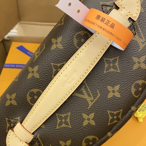 M43644 BUMBAG - Image 7