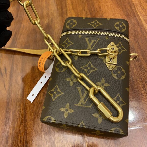 M44914 SHOULDER BAG - Image 8