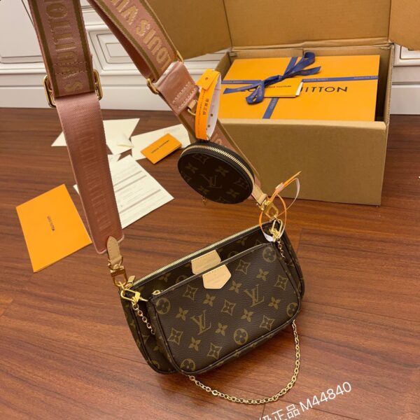 M44840 SHOULDER BAG - Image 2