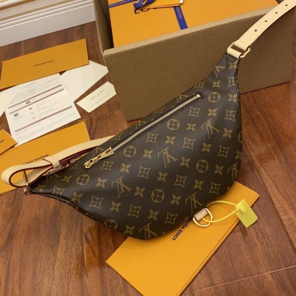 M43644 BUMBAG - Image 3