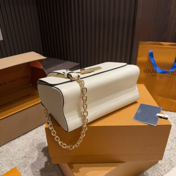 M21116 MEDIUM SHOULDER BAG - Image 3