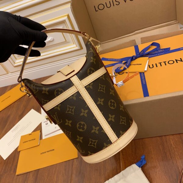 M43587 SHOULDER BAG - Image 18