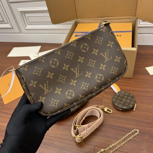 M44840 SHOULDER BAG - Image 11