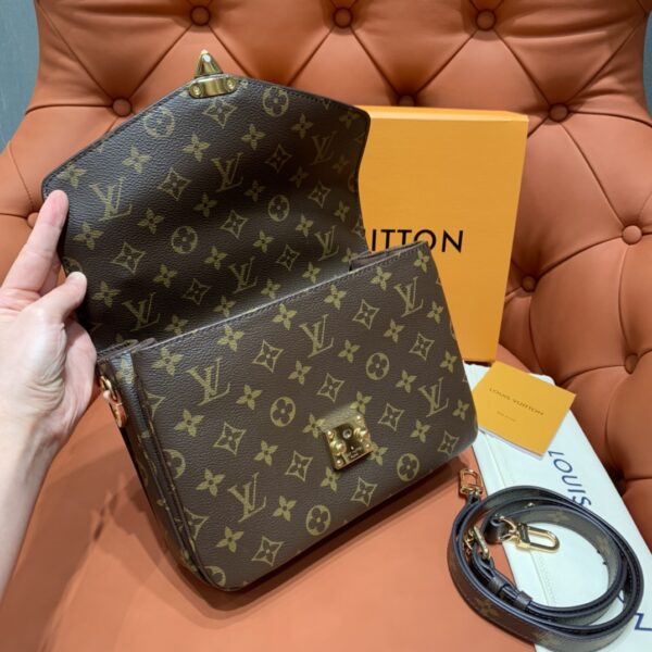 M44875 SHOULDER BAG - Image 4