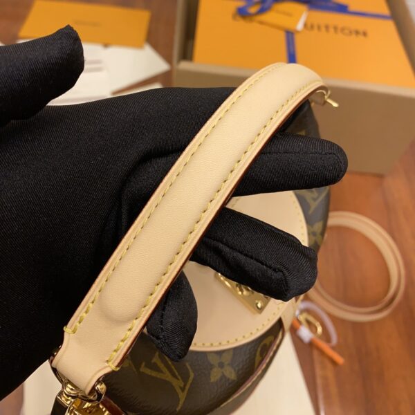 M43587 SHOULDER BAG - Image 14