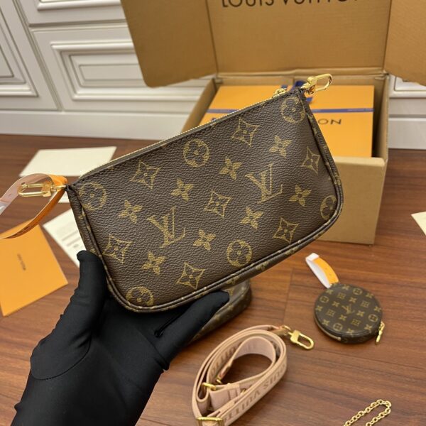 M44840 SHOULDER BAG - Image 13