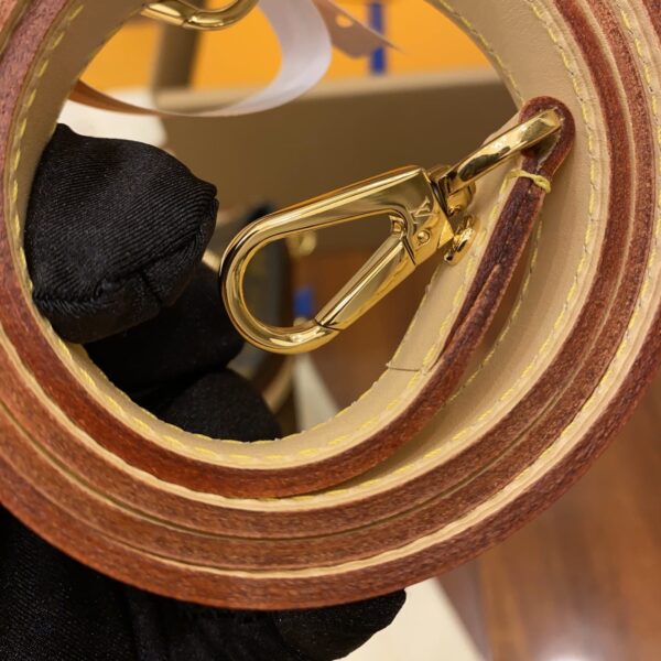 M43587 SHOULDER BAG - Image 16