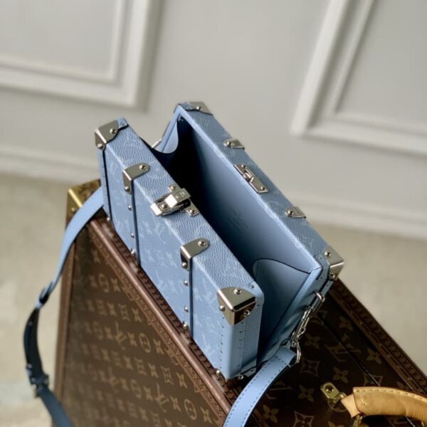 M13562 - Image 9